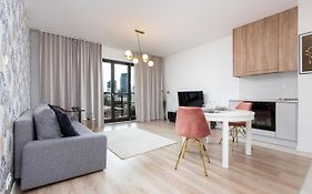 Metro Płocka Exquisite Apartment by Renters